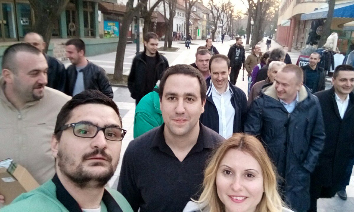 demokrate's tweet photo. #DSelfie #zaPravednuSrbiju https://t.co/ts9gVmCHvc