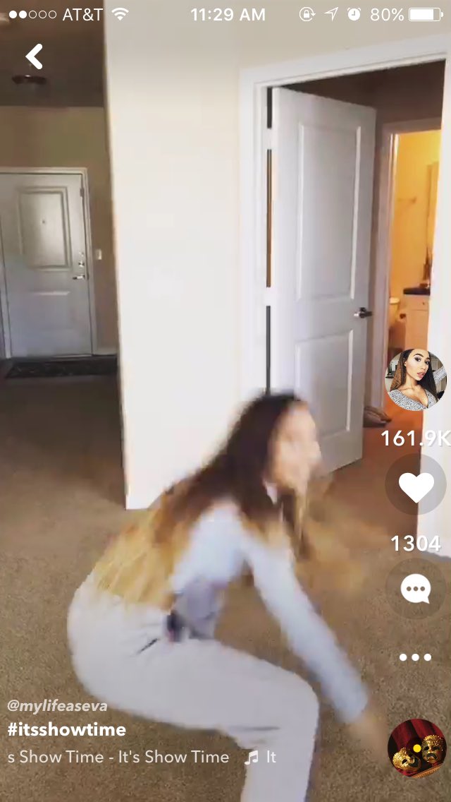 merepollypocket's tweet photo. @lifeaseva her musica.lys crack me up https://t.co/uCjEFSnXhT