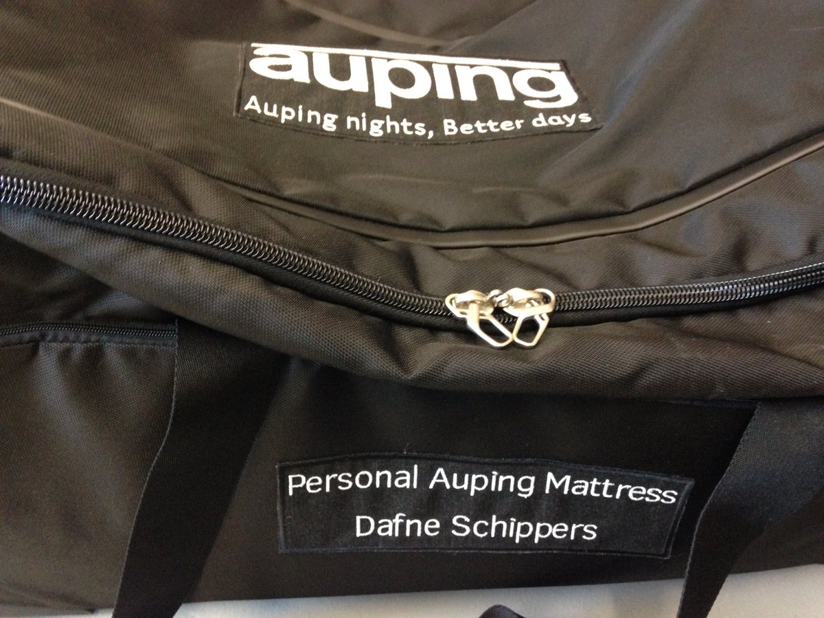 m_reitsma's tweet photo. Gespot in Deventer...#goedslapen #presteren #aupingnights https://t.co/trWjaqaLNZ