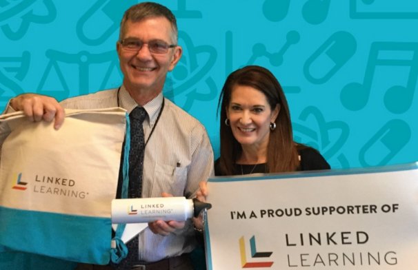 iLinkedLearning's tweet photo. Thanks for being proud #LinkedLearning supporters! We're so glad you came out to #LLCon2016. https://t.co/7fkNzeMCfw
