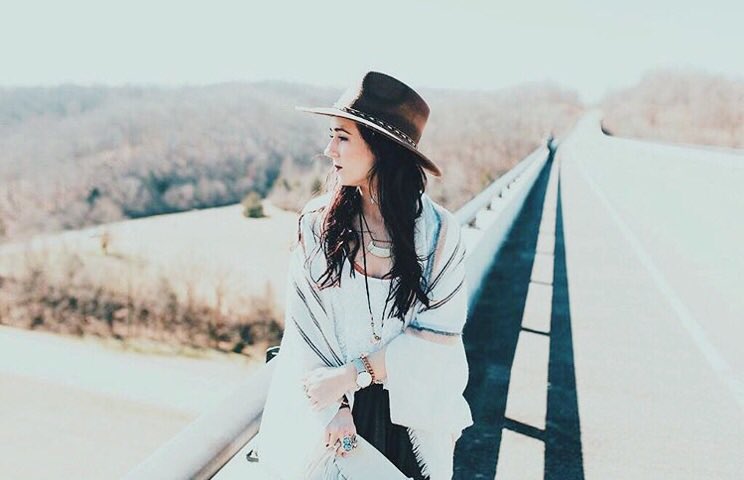 alebyAlessandra's tweet photo. Cruising down the journey w/ @sparksflyy and the #RoxyDene: https://t.co/u1ZnG8jGhE @freepeople https://t.co/4RKEdwolgU