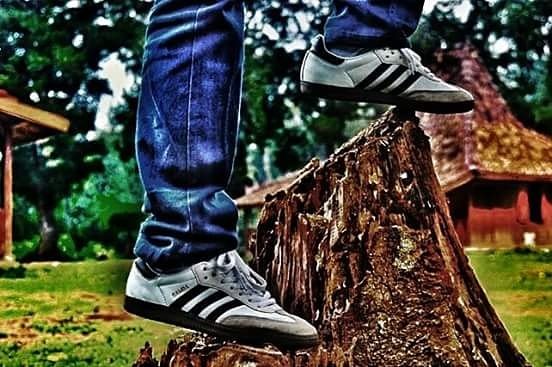 3foil_id_DPK's tweet photo. Classic always win 🔥
📷 @AlanWArs2 with his adidas samba gumsole
#carambola #3foil_id_dpk #3foil_id #sneakerholics https://t.co/EqOEAzpoDU