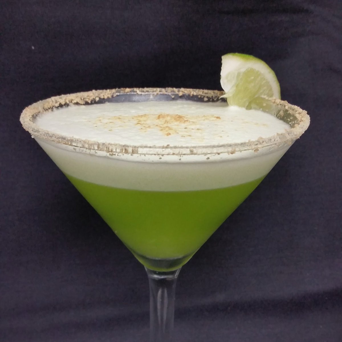 DinahsPoolside's tweet photo. Try our Key Lime Cocktail for #StPatricksDay. Light &amp; refreshing w/creamy finish; pairs well w/our comfort #food https://t.co/nhSY2ReAeU