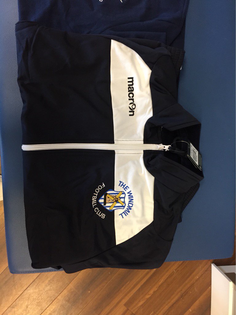 MacronPlymouth's tweet photo. @windmill_f new tracksuits and polo shirts kindly sponsored by #DRWFlooring #Macron #Plymouth #WindmillFC https://t.co/fLHSJLmqh6
