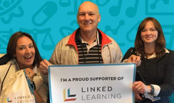 iLinkedLearning's tweet photo. What a great group of #LinkedLearning supporters! We hope you had a blast at #LLCon2016. https://t.co/SMCOhlB43b