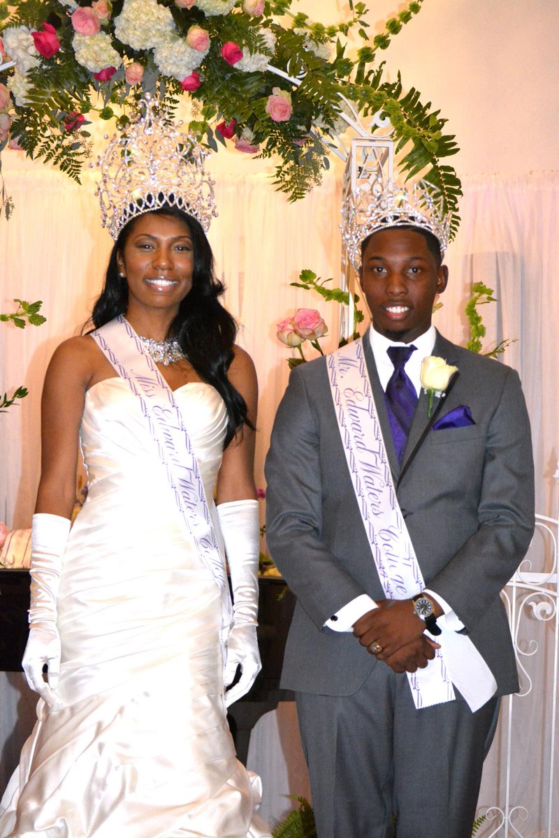 ewctigers's tweet photo. #TBT to the Mr and Miss @ewctigers coronation ceremony! #EWC150 #TigerPride #EWC_RYS16 https://t.co/u7dHRA5sTn