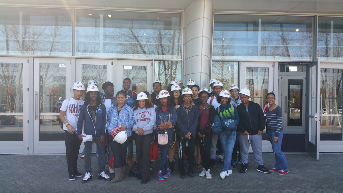 LamarYoung16's tweet photo. @apsupdate @ATLsuper @GradyHighSchoo1 @Grady_Knights Grady HS supports technical education. SkillsUSA career expo! https://t.co/ewyrUY9m8D