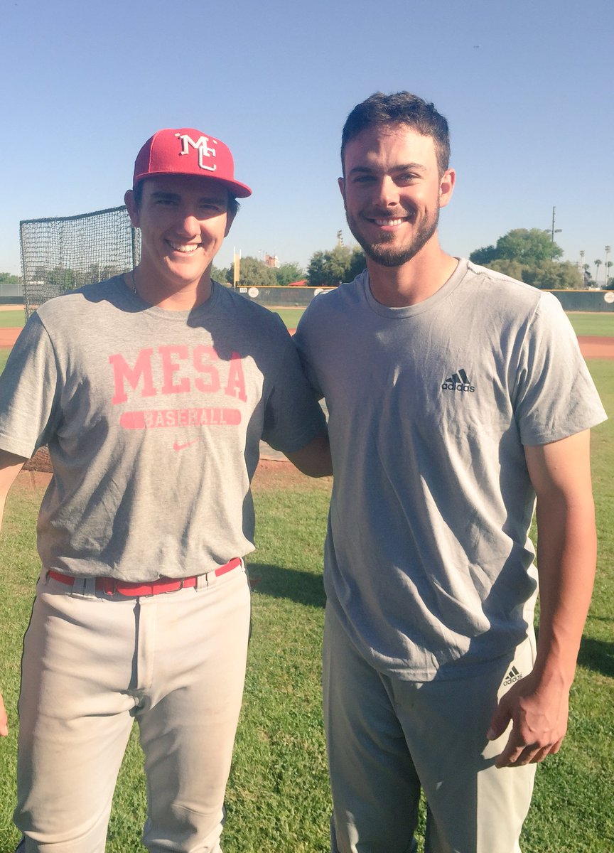KodyFunderburk's tweet image. Thanks to Kris Bryant for coming out! @KrisBryant_23 @Cubs #thetransfer