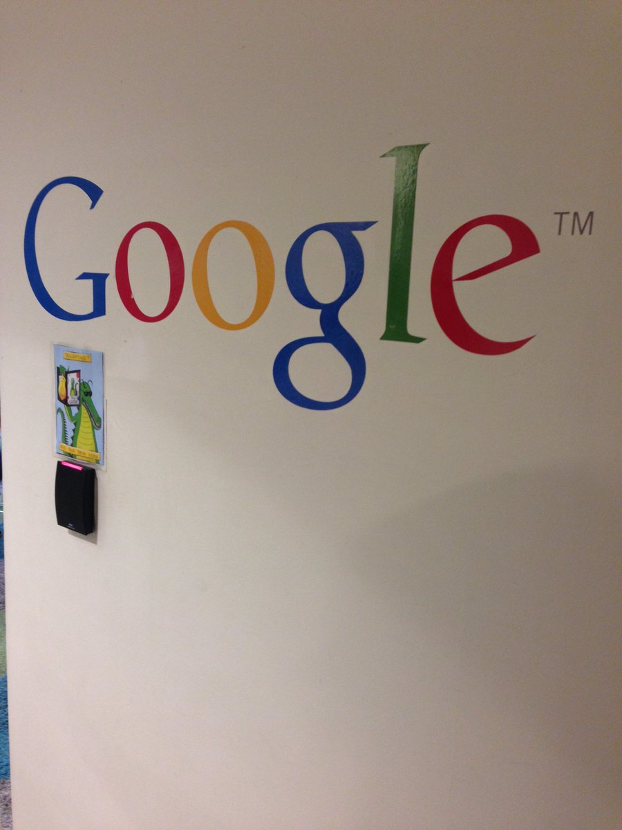 ylimehelton's tweet photo. casually eating lunch right now at @GoogleUK after a great tour and visit with @bethfoster! 😁#MJSB16 https://t.co/TDnGDbpNnt