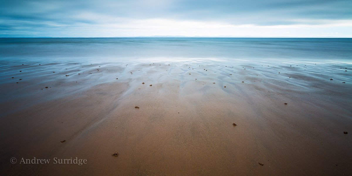 ASurridgePhoto's tweet photo. It's fun sometimes to see just how little I can get in a photo. @VisitArran #beach https://t.co/X64YqQ9JNo