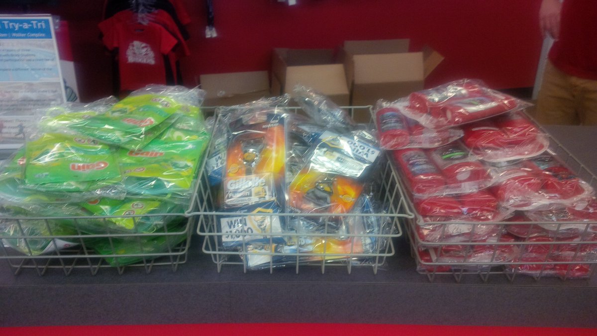 BrockRecreation's tweet photo. It's your lucky day! Drop by #WalkerComplex for free laundry soap, razors and deodorant #freesamples @BrockSLCE https://t.co/Z8i9E7SheP