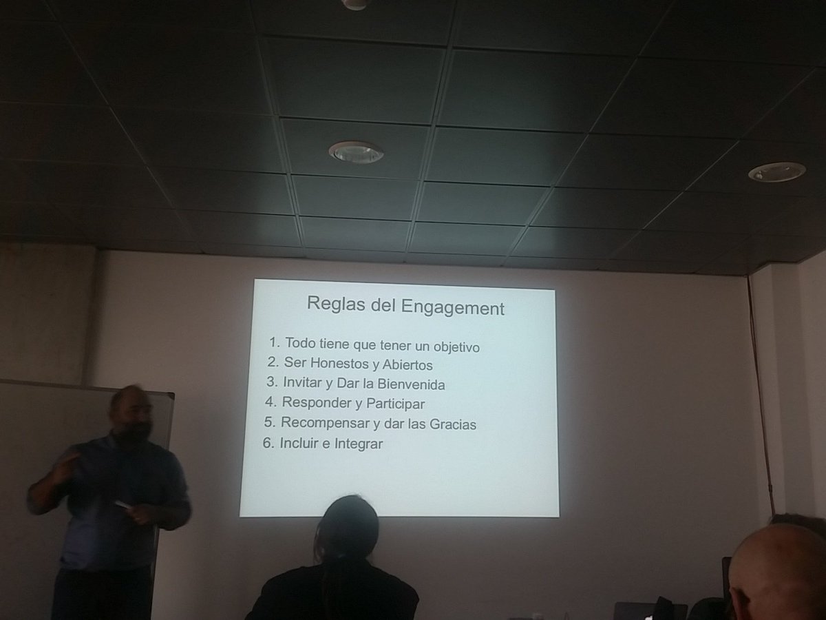 paullushistoric's tweet photo. Reglas del #engagement Simpatía en las #RedesSociales #web20ibit #FelizJueves #parcbit https://t.co/yddaZomDDx