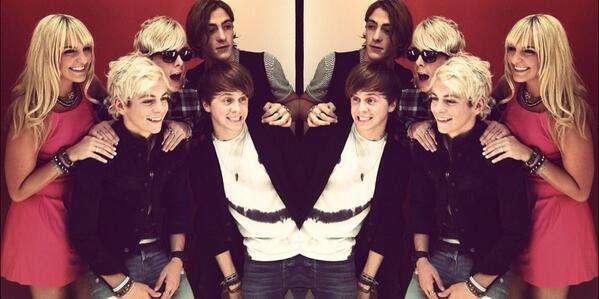 R5_fanss5's tweet photo. Happy ST Patrick♥ https://t.co/MkZRr7pG0g