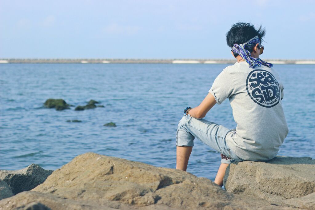 The ocean makes me feel really small and it makes me put my whole life into perspective.
CSO | SEASIDE SERIES