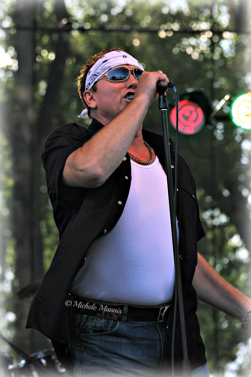 #ThrowbackThursday from 2011! #MikeReno <a href="/loverboyband/">Loverboy</a>