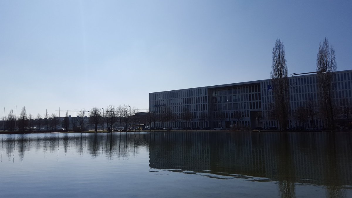 Sabrina_tippt's tweet photo. Schee is...🌞 #AFBMC #Muenchen https://t.co/394geR59JQ