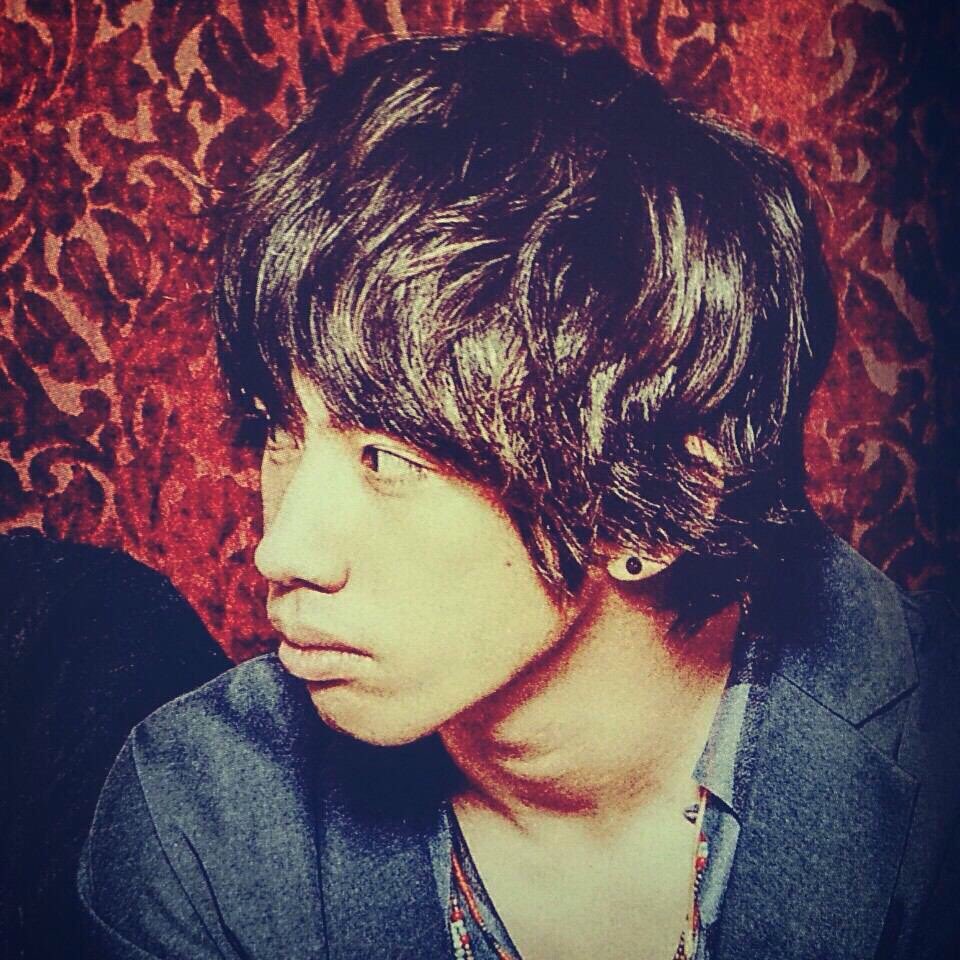 Ai_xxxv_falilv's tweet photo. どっち派？
短髪→RT
くるくる→いいね https://t.co/Us44Cls1Bq