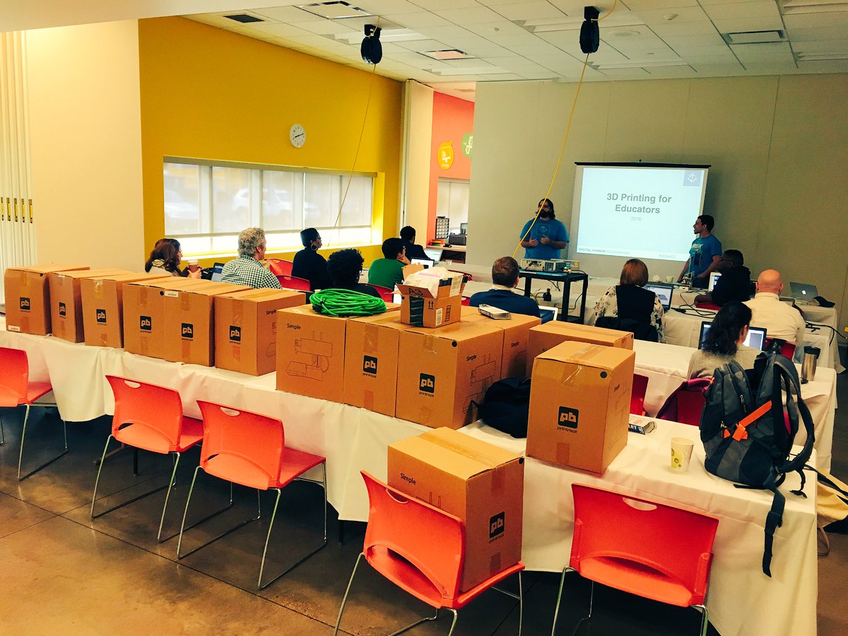 SunannaC's tweet photo. Incredible #PGH educators start #fabSLAM w/ @jonathanprozzi & @DHFBaltimore! #3dforED @printrbot #remakelearning https://t.co/Up9S2KGUnS