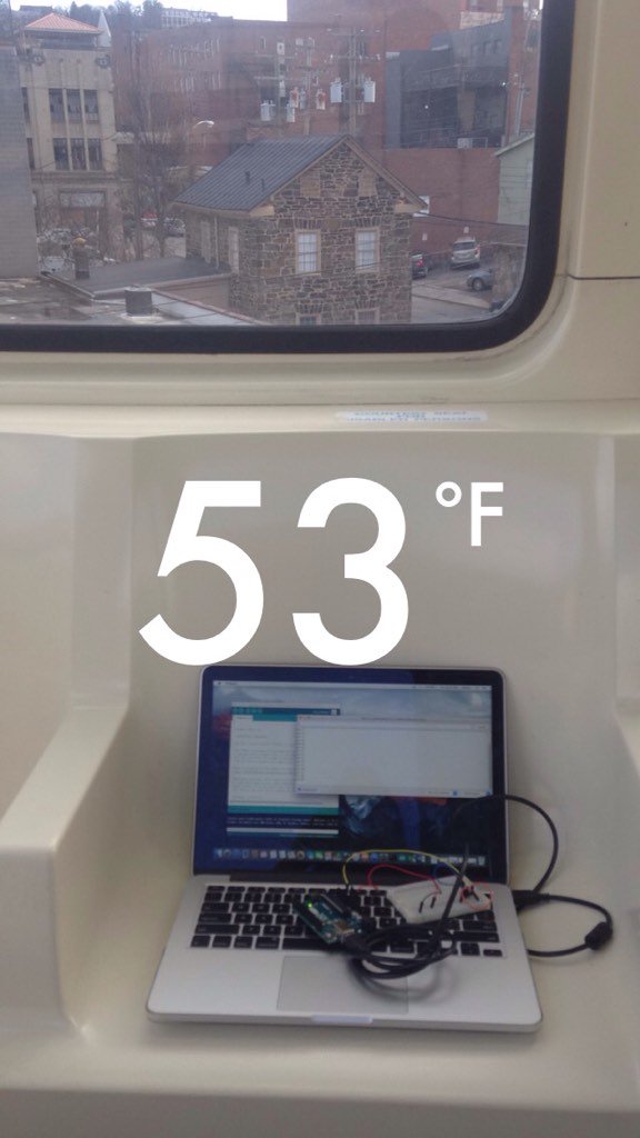 West_VirJillian's tweet photo. Car: 47, Avg: 66.22°F, Walnut to Medical, 9:25-9:34 am. Occupants: 2. #PRTemps #arduino #datajournalism https://t.co/pAf20HHIgW