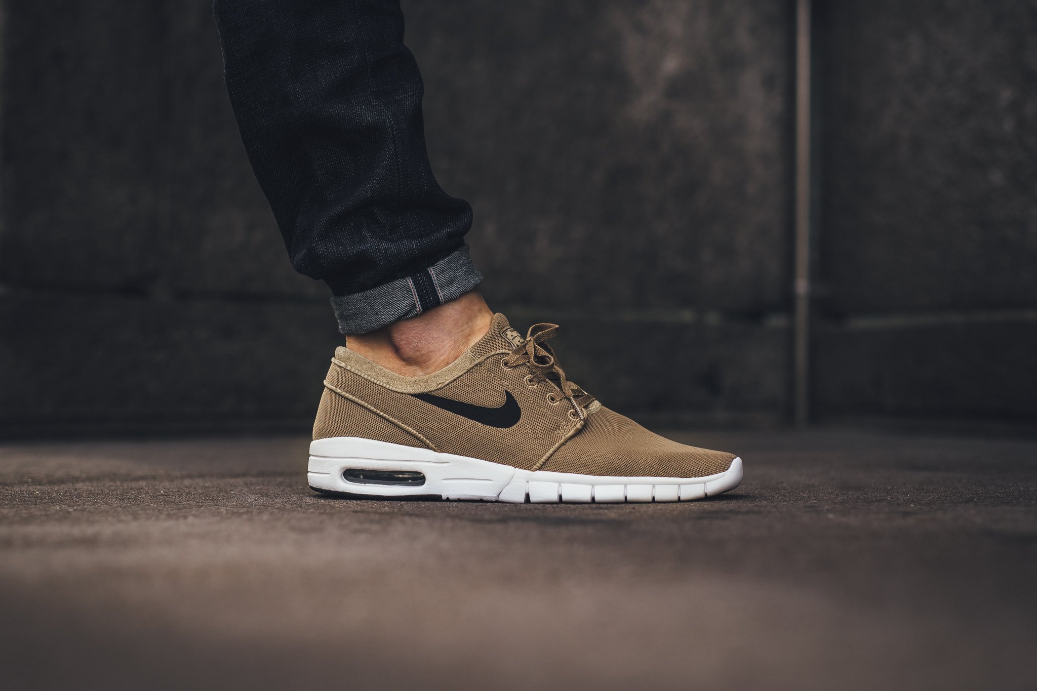 nike stefan janoski max khaki