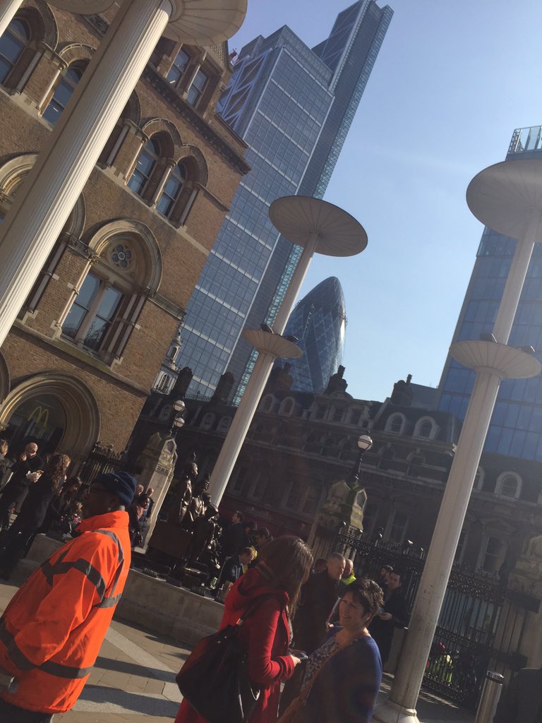 WhiteRabbitSC's tweet photo. Spot the #gherkin ! #London #teamwhiterabbit https://t.co/qd5qVYMWHh