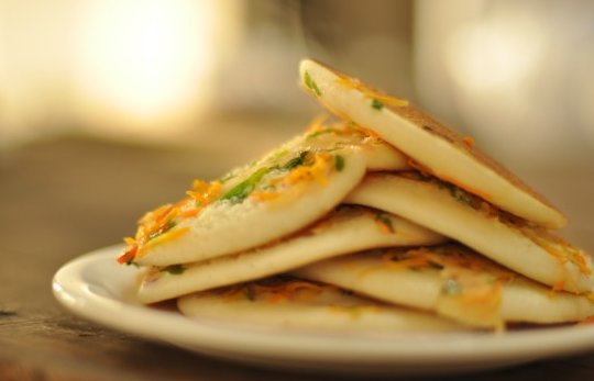 Mini veggie uthappams with chutney of the day and a bowl of triple decker fruit custard for #Friday #Brekkie!