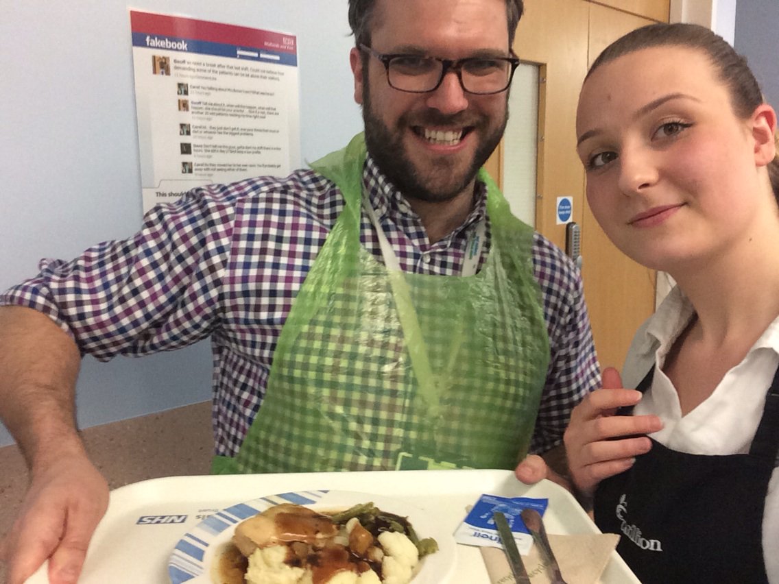 nottmhospitals's tweet photo. Dining companion volunteer in action on ward B3 today! #NHWweek.Staff really encourage patients to eat well. https://t.co/kUVO6MdXqs