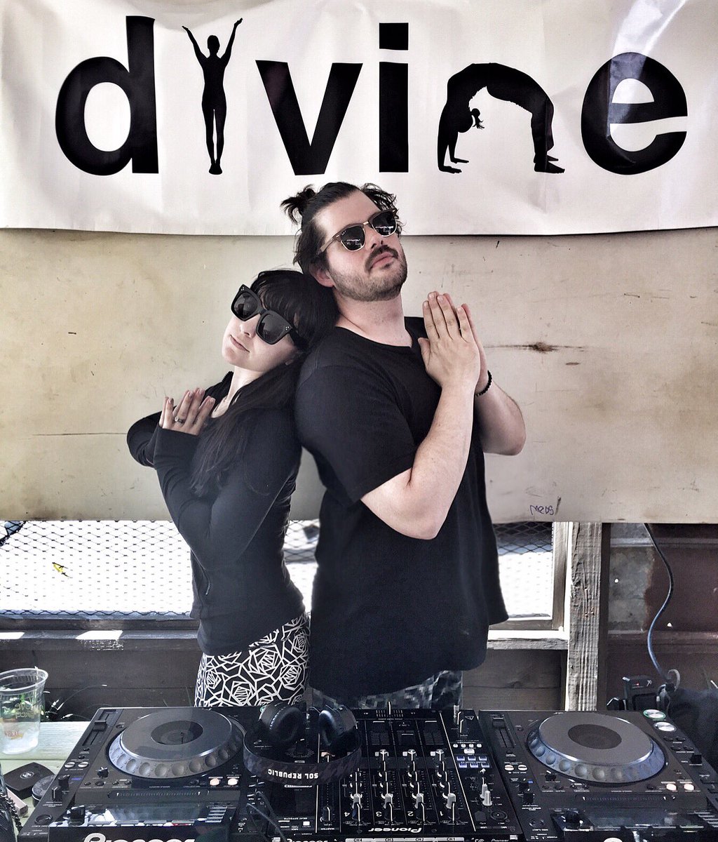 AndyFromAustin's tweet photo. DIVINE 🙏 @DJGINATURNER 🙏 #SXSW https://t.co/XkS4u52zl9