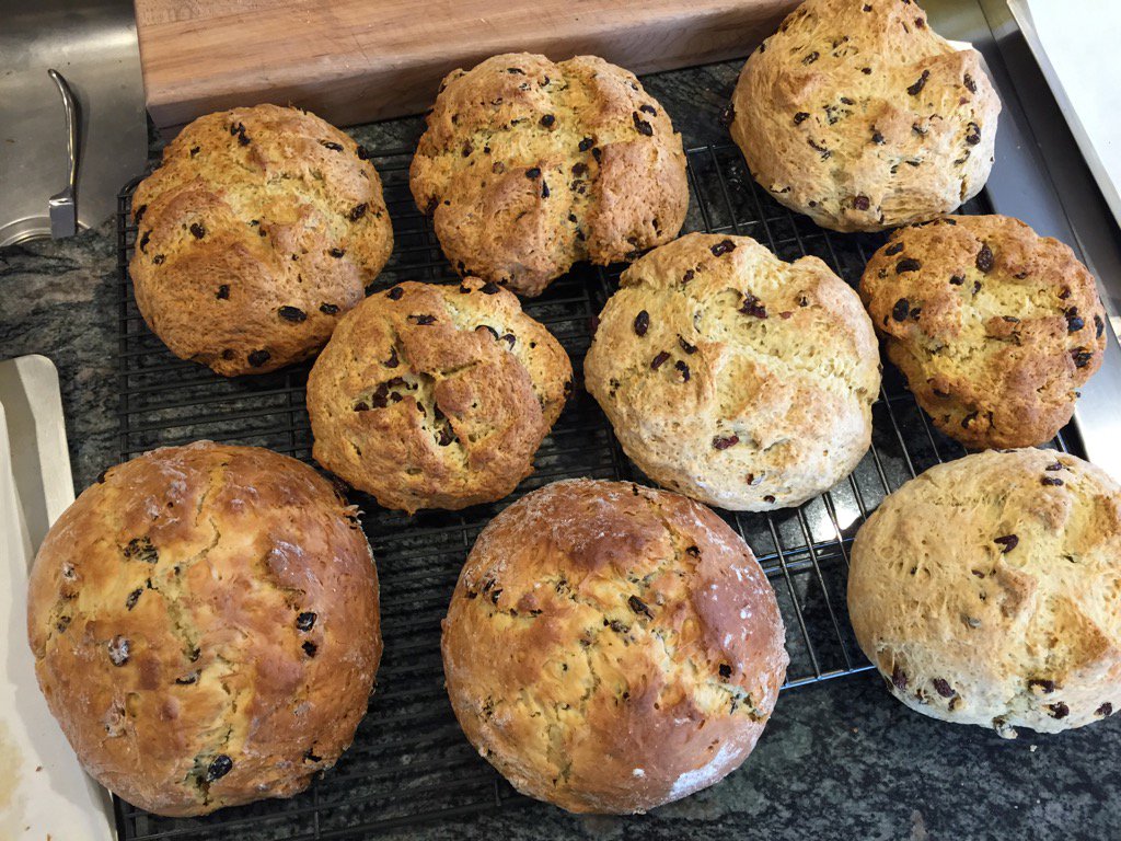 realpgcakes's tweet photo. Happy at paddy day#irishsodabread https://t.co/eMn5tEPuBy