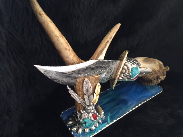bocephusknives's tweet photo. Sign up @ https://t.co/pMbM23qmNr to receive 10% off all #customknives by Travis Palmer #americanpickers knife maker https://t.co/P9d1UY4xBH