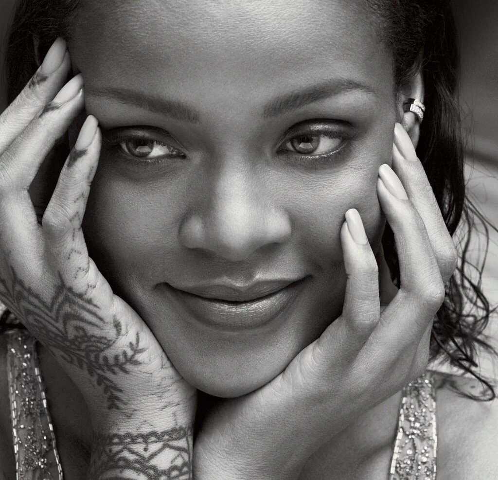 Fotos de Rihanna (apariciones, conciertos, portadas...) [16] - Página 36 CdwYMPfWAAAeNxM