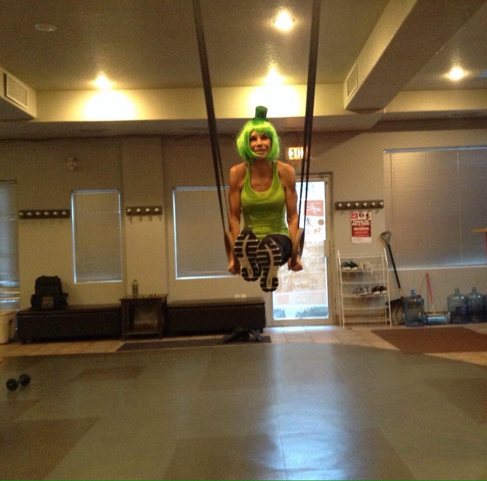 KMikalson's tweet photo. Leprechaun Crossing! Feet Up...Bottoms Up! 🍀🎩
Happy St. Patrick's Day! Cheers! 🍻#workoutingreen @ElevationFitMH https://t.co/aeT5Crhimo