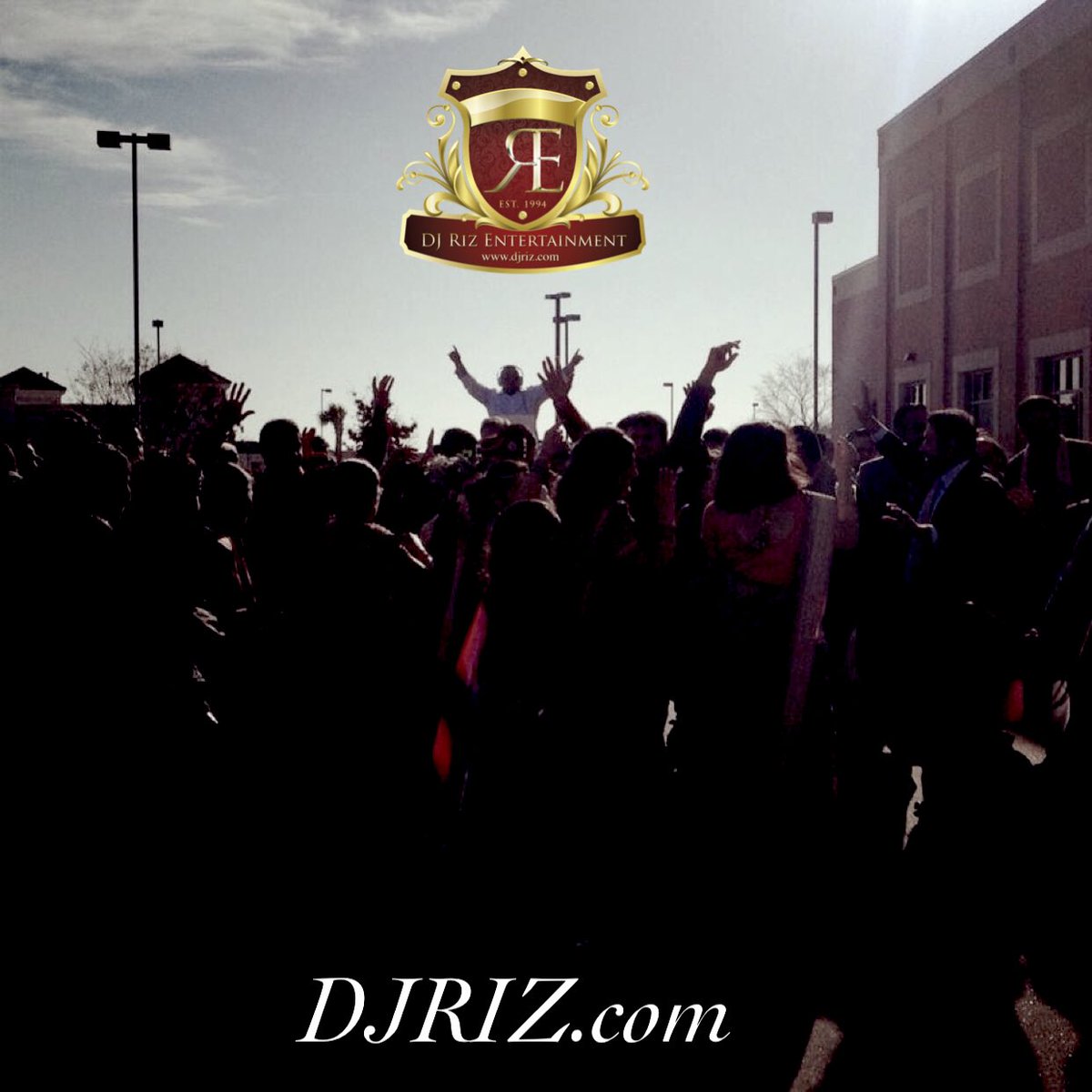 DJRizEnt's tweet photo. Throwback Thursday is dedicated to this epic Baraat from March 2016 #djrizent #tbt #baraat #mobilebaraat #bollywood https://t.co/pd6IWWlSfM