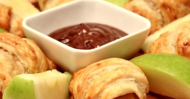 Croissants aux pommes goo.gl/8vH3Bt