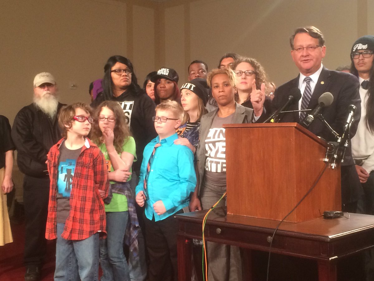 FlintRising's tweet photo. #FlintWaterCrisis https://t.co/l3Gfets0dW