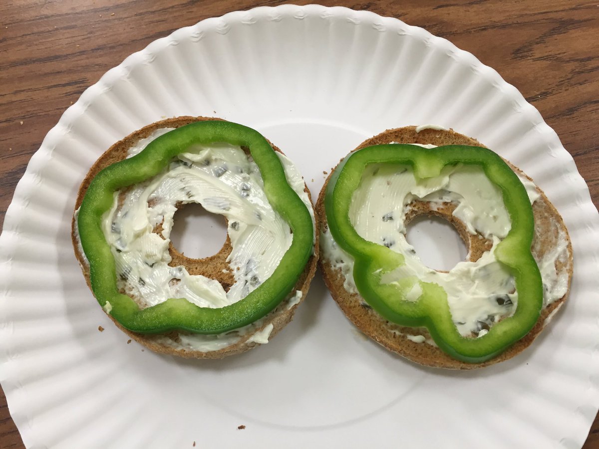 lilliek20's tweet photo. Principles of Human Services celebrating St. Patrick's Day #Webb_bears https://t.co/WTrLHwRVN0
