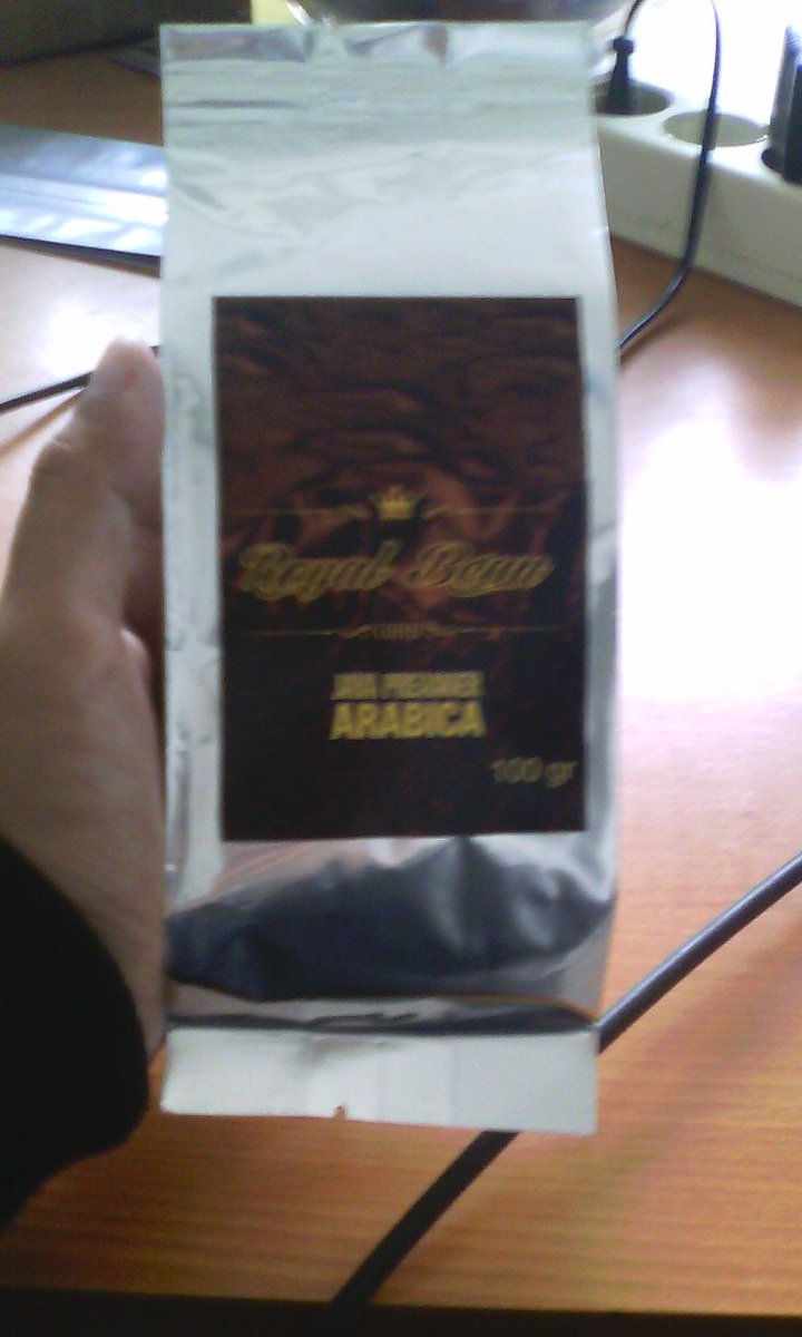 gitapewe's tweet photo. Endros dulu cek tl and fav @RoyalBeanCoffe https://t.co/LUurANFsGT
