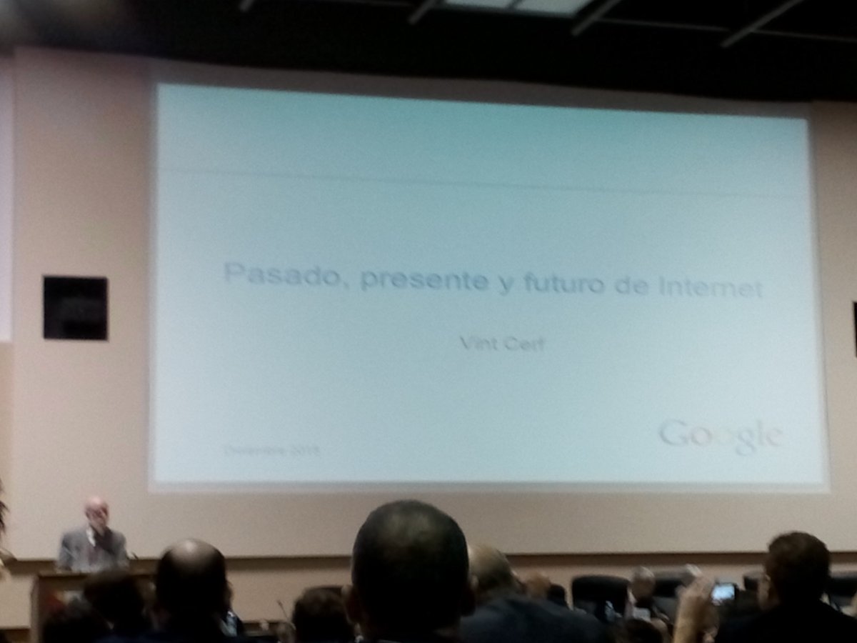 abud_eduardo's tweet photo. Conferencia Magistral de Vinton Cerf, desarrollador del Portocolo TCP/IP, Padre del internet y Vice de google... https://t.co/dtcbeYR0gC