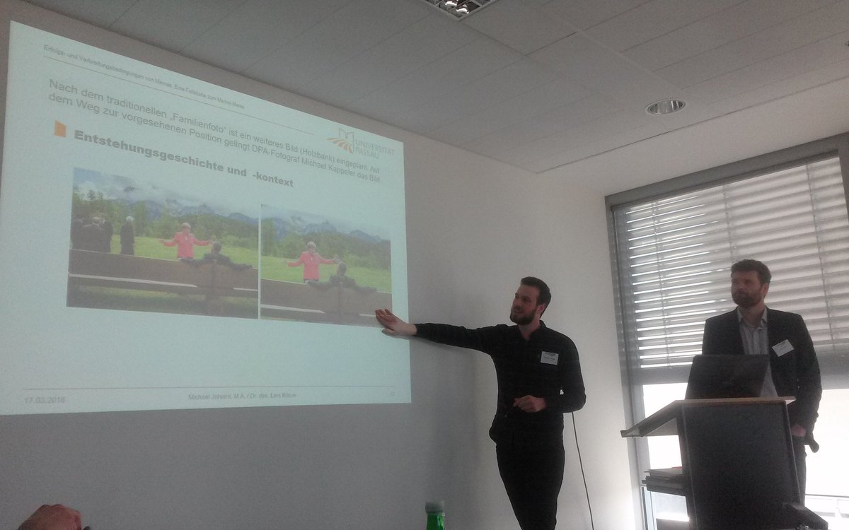 jaeger_sampler's tweet photo. Lars Bülow und Michael Johann aus Passau analysieren das berühmt-berüchtigte #MerkelMeme bei den #MemeStudies https://t.co/xQY44FArUt