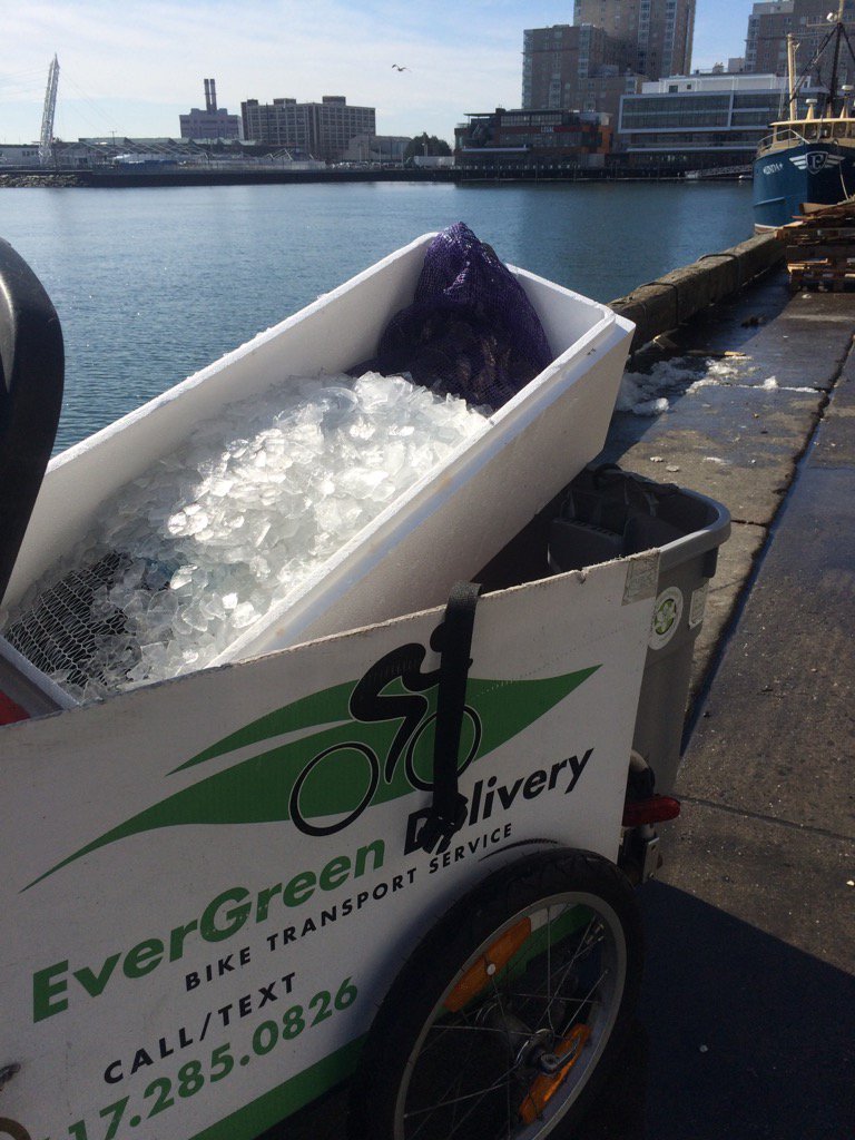 Picking up <a href="/redsbest/">Red's Best</a> fresh local seafood right off the boat @CuisineEnLocale <a href="/provender/">Provender</a>