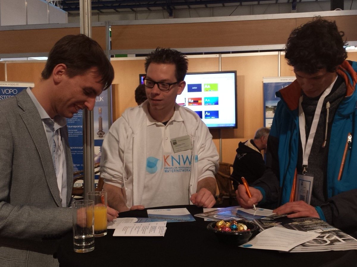 Waternetwerker's tweet photo. Test je waterkennis bij de #KNW #stand135 en win leuke prijzen @Aqua_Rio_EH @vakbladh2o https://t.co/jDcAtKajnc