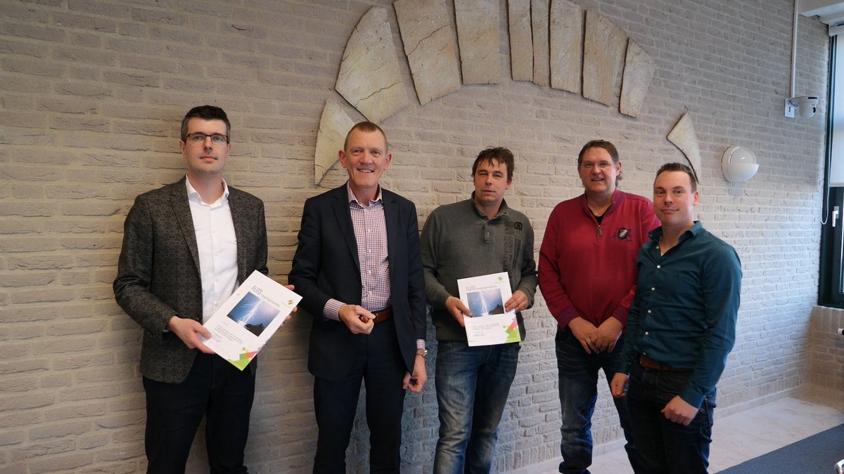 Eerste 3 flitsvergunningen vandaag uitgereikt. Complete bouwvergunning in 5 werkdagen! bit.ly/1pqf5M3