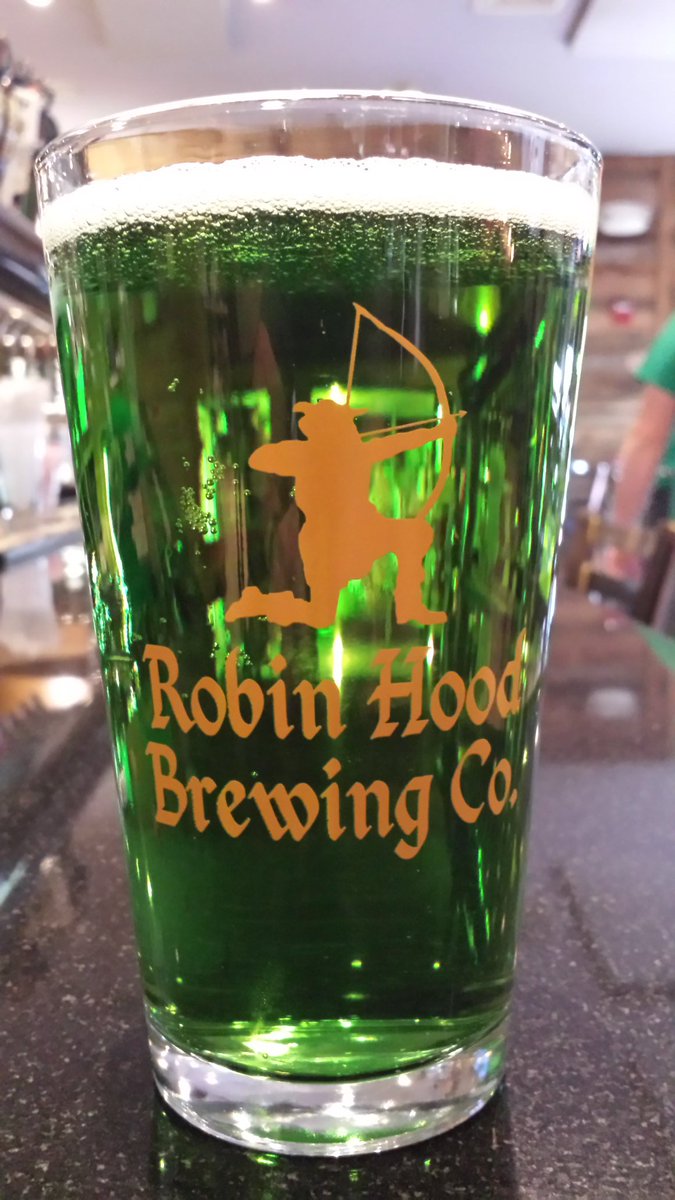 AlexDoehrer's tweet photo. Happy #StPatricksDay with #greenbeer  @RobinHoodBrewCo @Homedpizzeria Try the L.J. Lager with a garnish of green https://t.co/l480tvnVxG
