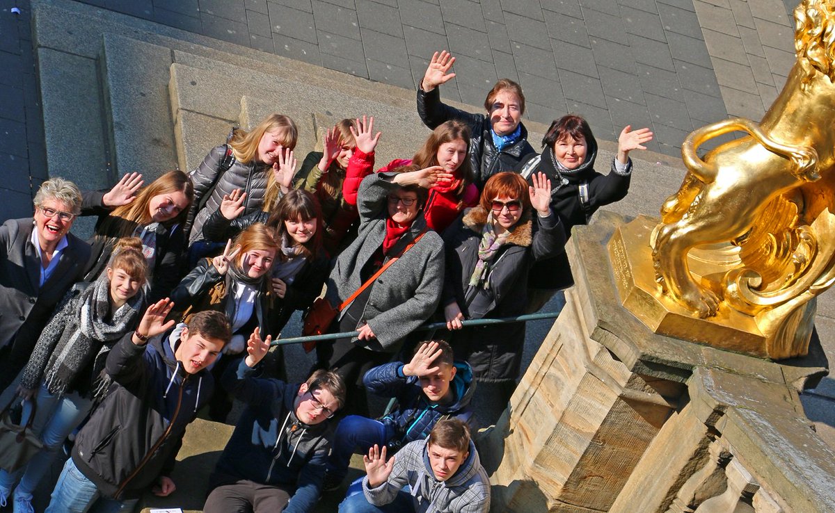 #Schulaustausch Stadträtin Bergholter begrüßt Europaschule GAZ aus #Oberzwehren & russische Gäste aus Kostroma(mic) https://t.co/tSnkxDauPK