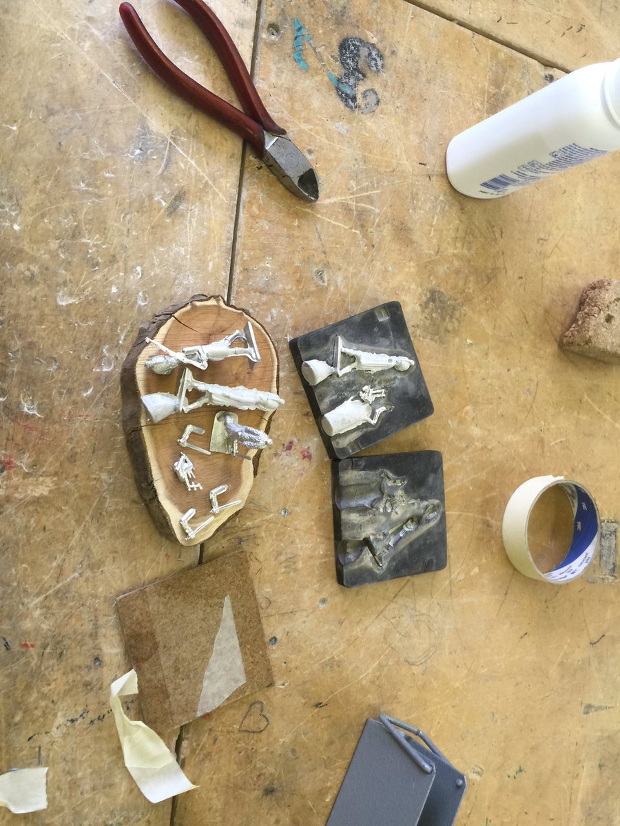 FATech_Ed's tweet photo. Pewter casting with #flamefast #prince_august moulds nat 3 DT #blackwatch #scottish_soldier https://t.co/DKSFmmK5S7