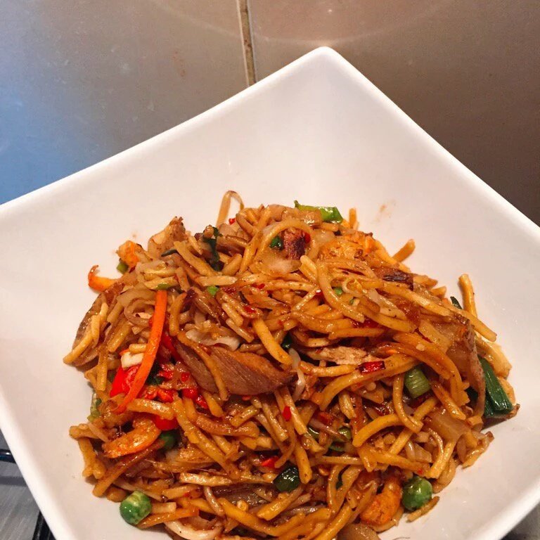 SlurpnBurpCrew's tweet photo. Have you tried our awesome noodles? If not... what are u waiting for. Order now! #chowmein #sosofinetinz https://t.co/vAsuljyrD0