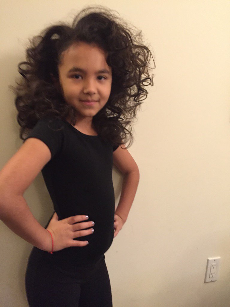 JonathanAntin's tweet photo. My daughter Jocie in today's school play GREASE as SANDY. SO PROUD !!!BEST time ive EVER had doing hair. https://t.co/N1uVm8GGrE
