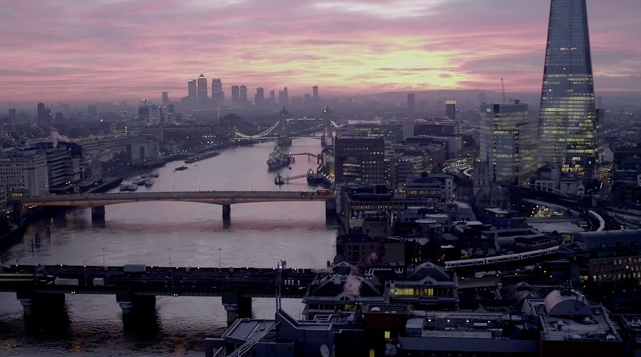 TimeOutLondon's tweet photo. 🌆 Watch our beautiful video of London at dawn with @NescafeAzera: https://t.co/JUAaUsRmOC https://t.co/qPMRKNCXk0