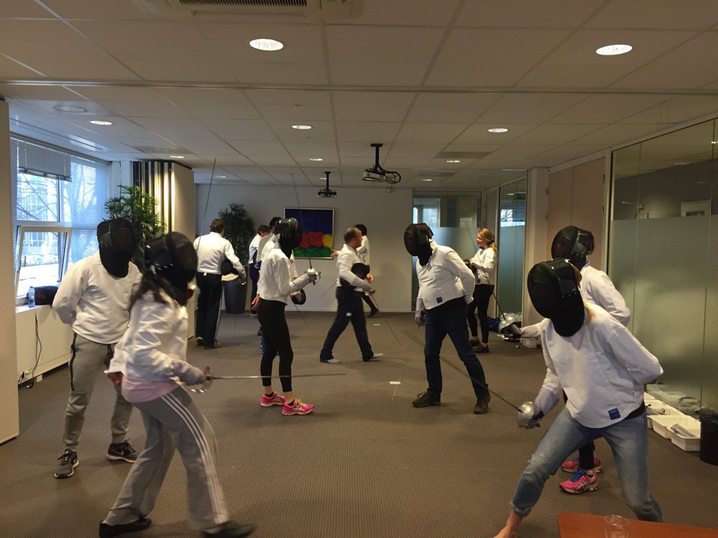 Reginastate's tweet photo. Vandaag toffe training gehad: #personalempowerment met @jocelynrebbens @NIMAtweets ! Gaat er fanatiek aan toe! https://t.co/l8xUSpMpww
