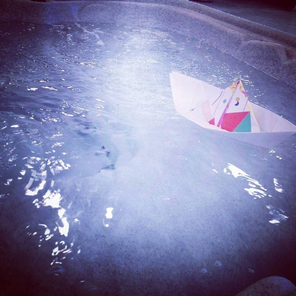 hetentrepot's tweet photo. Vergeet je zwembroek niet. #hooray #entrebootje #videobad #jacuzzi https://t.co/3LqfFxYGjX